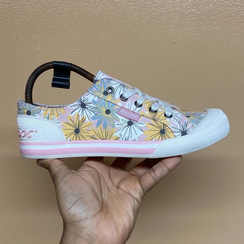 Rocket Dog Jazzin Floral Print Sneakers - Picture 4 of 16